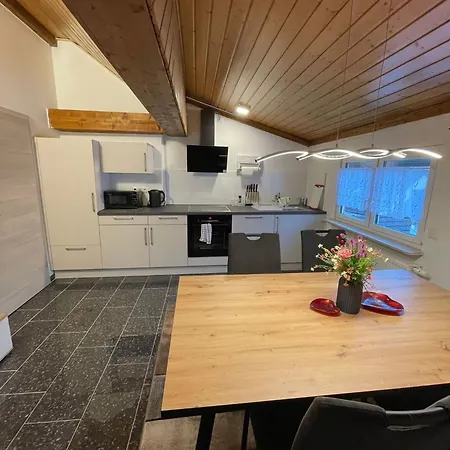 Luis Ruesselsheim D1 Homestay Hassloch (Hessen)