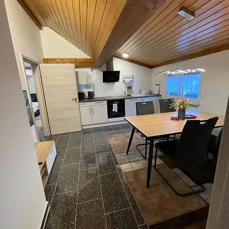 Homestay Luis Ruesselsheim D1 *