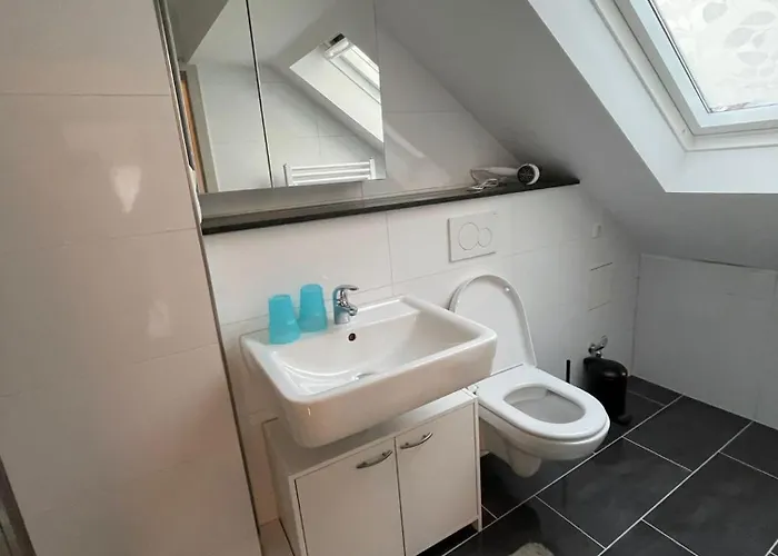 Luis Ruesselsheim D1 Homestay szállás